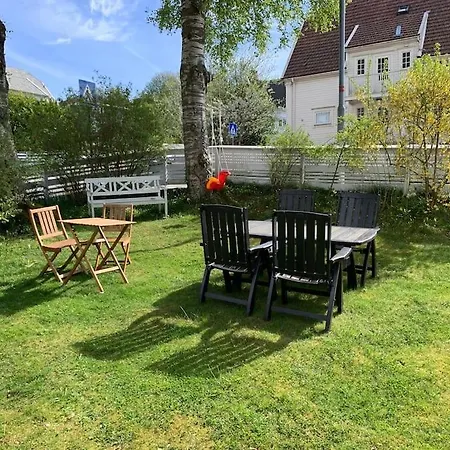 Toppleilighet I Tomannsbolig Daire