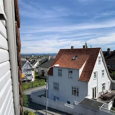 Daire Toppleilighet I Tomannsbolig *